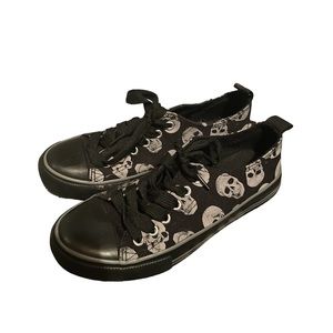 Skull Converse
